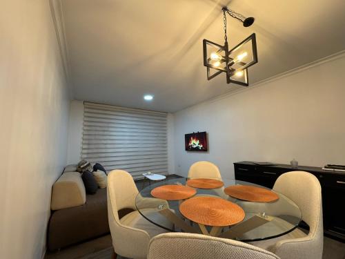 Apartamento Cerca de Embajada Americana y Solca en Centro Norte in Keneddy