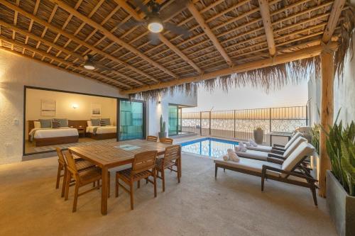 Oceanfront 2BR Home with Pool, BBQ & Terrace