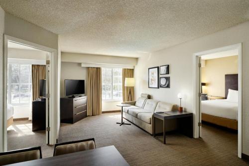 2 bedrooms, 3 beds