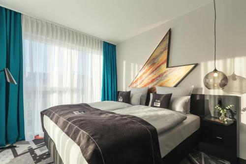 1 queen bed