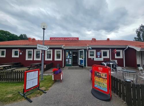 Sandvik Countryside Escape Minutes from the Beach in Vreta Kloster