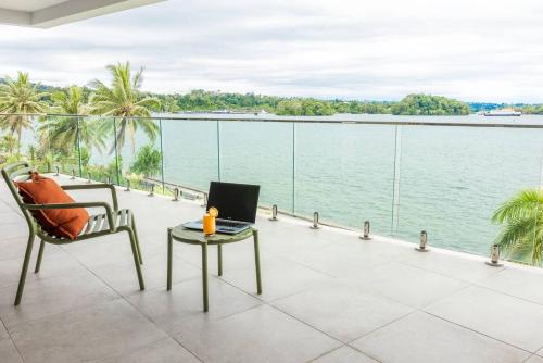 ระเบียง/ชานเรือน, 304 - Suva City Views Oceanfront Large Balcony in เรวา