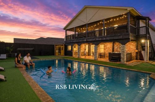 Sophisticated 5BR 2,5BA Holiday Villa - Pool Sauna Hot Tub, Erath