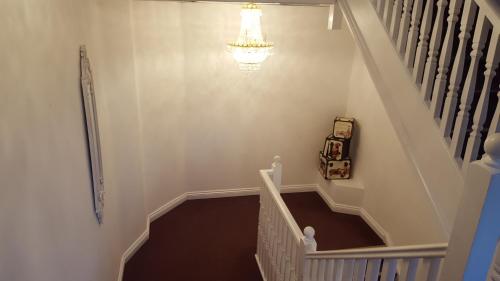 Garrison Hotel - image 7