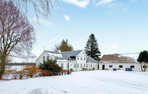A szálláshely kívülről, 3 Bedroom Amazing Home In Herning in Brande