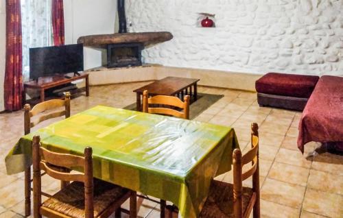 Gîte Piscine Privée Dans Mas (Gite Piscine Privee Dans Mas) in Saint-Germain (Rhône-Alpes)