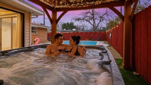 Serene 5br 2ba Winter Home With Hot Tub & Fire Pit - Grand Prairie, TX