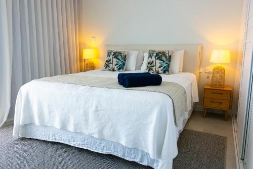305 - Suva City Views Oceanfront Large Balcony in レワ