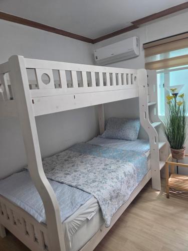 The Naeum Stay Incheon Airport Guesthouse in Incheon