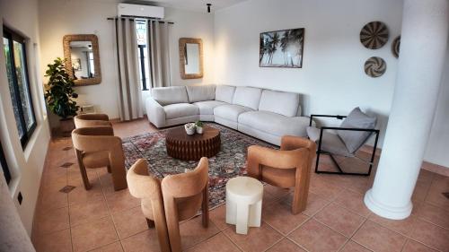 TheCasaVilla 7Bdrm Pool Cinema Sleeps 26 in Bethel