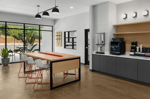 Faciliteiten, StudioRes by Marriott LaGrange in La Grange