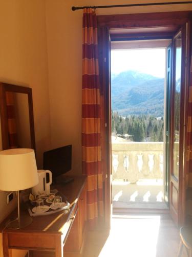 Double Room with Mountain View