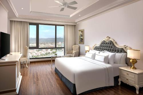 Double or twin room, family