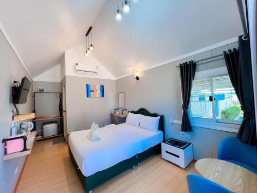 โมวิชญ์นาคาธิบดีรีสอร์ท Room Type - Standard Queen Room