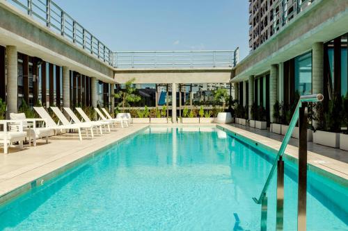 مسبح, Recoleta Grand, Buenos Aires, a Tribute Portfolio Hotel in ريكوليتا