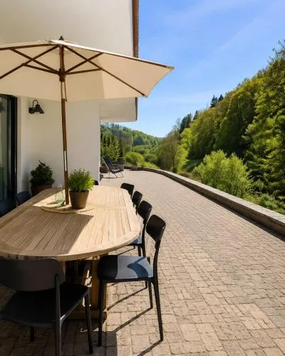 Odw homes - Wohnung im Landhaus mit Terrasse in Trösel, Deutschland