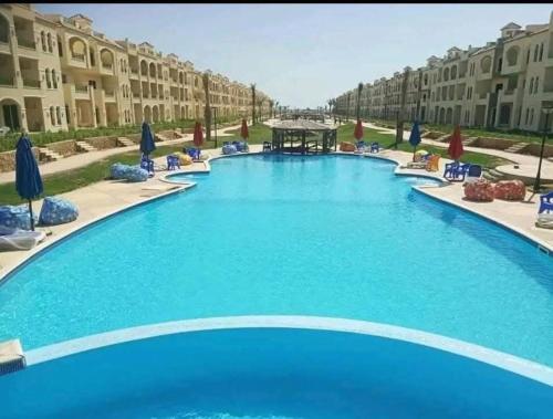 للاستفسارات عبر الواتس في الصور, قرية لاسرينا بالم بيتش بالعين السخنة لمحبي الهدوء والرقي, للأسر فق in Suez