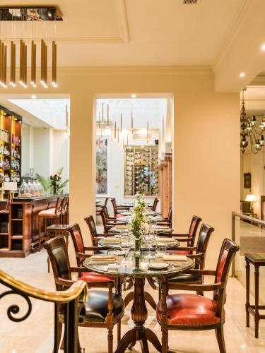 Restaurant, Melia Recoleta Plaza Hotel near Recoleta
