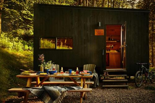 Postcard Cabins Machimoodus, Outdoor Collection by Marriott Bonvoy