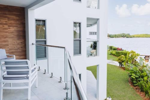 Exterior view, 201 - Ocean Views Oceanfront Large Balcony in Rewa