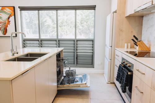 Kitchen, 201 - Ocean Views Oceanfront Large Balcony in Rewa