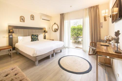 La Villa Cap D'Antibes in Saramartel
