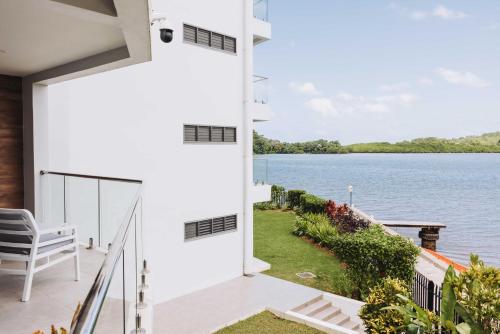 Exterior view, 202 - Ocean Views Oceanfront Large Balcony in Rewa