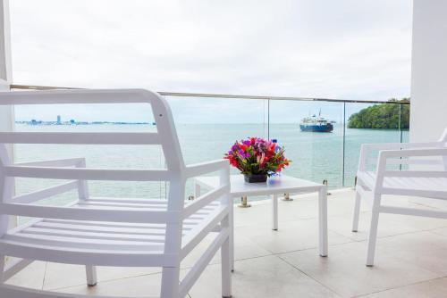 307 - Suva City Views Oceanfront Large Balcony in Rewa