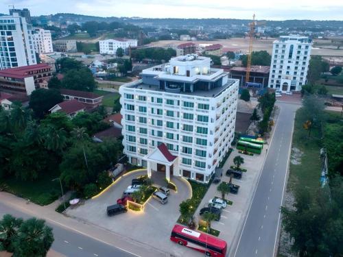 The Palm Hotel, Stueng hav