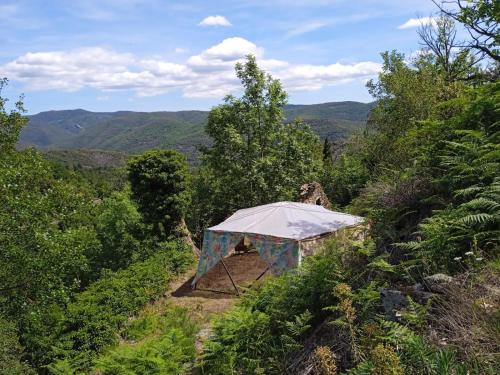 Apkārtne, La GéoYourte (La GeoYourte) in Saint-Étienne-d'Albagnan