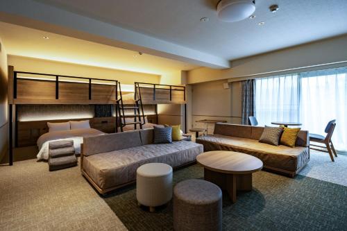 4 double beds