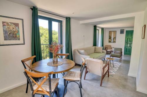 Calm apartment in Lepetane