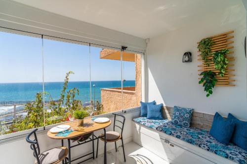 Cubo's El Faro Beach Apartment with Pool