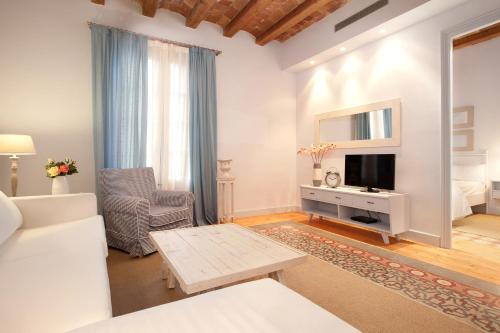 Habitat Apartments Alaia
