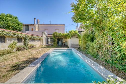 Maison d'exception avec piscine privée proche Bordeaux
