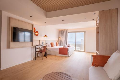 Marins Beach Club - Adults Only Hotel in Sant Llorenc des Cardassar