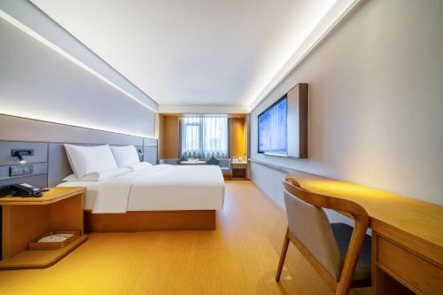 Ji Hotel Hangzhou West Lake Hubin Erqing Building in Wulin Square District