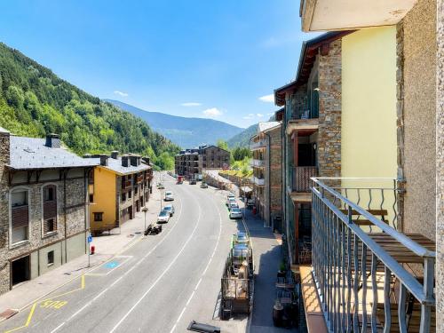 Piso Amplio con parking privado l AndStay in La Cortinada