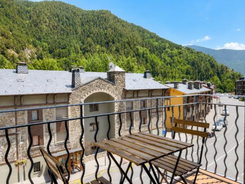 Piso Amplio con parking privado l AndStay in La Cortinada