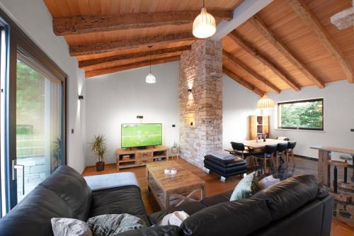 Villa Borgo Viridis, a peaceful pool villa in the heart of istria in Zabrežani