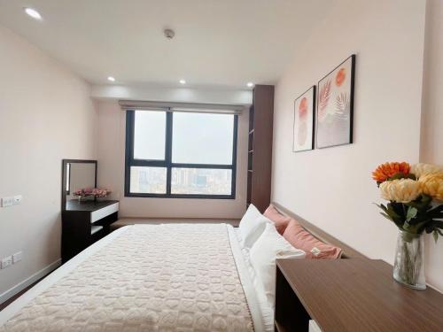 EVIS HOME - Vinhomes D'Capitale Luxury Serviced Apartment - image 4