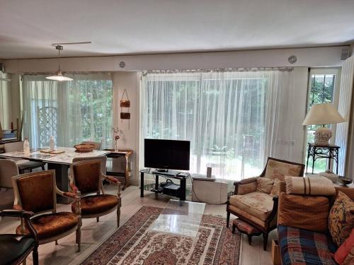 Salle - KP - Appartement avec jardin - Paris 6ème