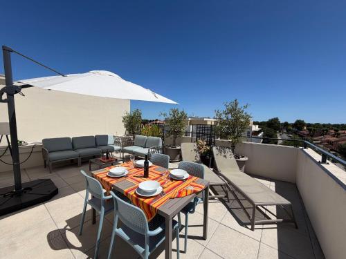 Appartement T3 avec grande terrasse et vue sur les Albères - FR-1-732-85