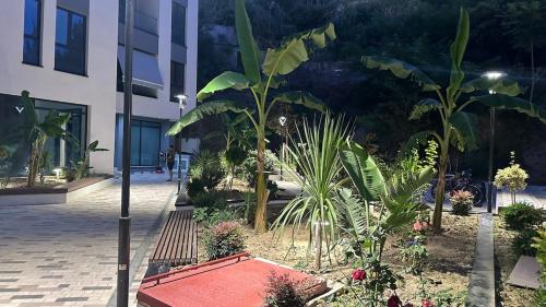 Luxury City Centre Apartment - image 2