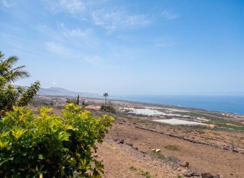 House with view and jacuzzi in Adeje - image 4