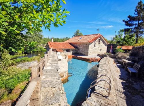 . Charming villa in Segões with a private pool