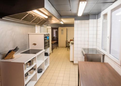 Konyha, Retraite Champêtre Spacieuse près de Nouart avec Jacuzzi (Retraite Champetre Spacieuse pres de Nouart avec Jacuzzi) in Nouart
