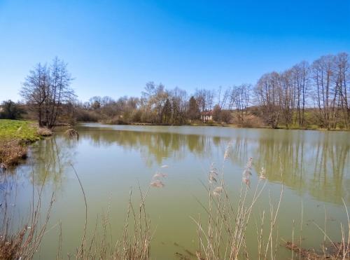 Kilátás, Retraite Champêtre Spacieuse près de Nouart avec Jacuzzi (Retraite Champetre Spacieuse pres de Nouart avec Jacuzzi) in Nouart
