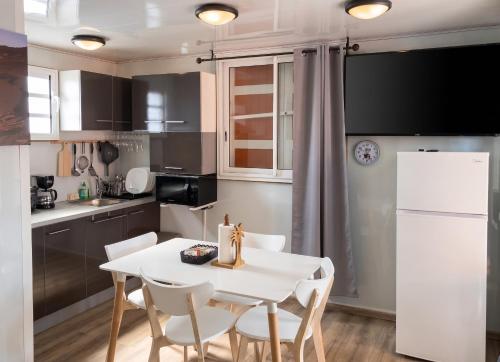 Studio confortable à Sainte-Suzanne, 20 m², balcon - Location saisonnière - Sainte-Suzanne