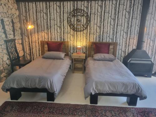 Accessible West Coast Villa Room with Private Facilities in Long Acres Country Estate